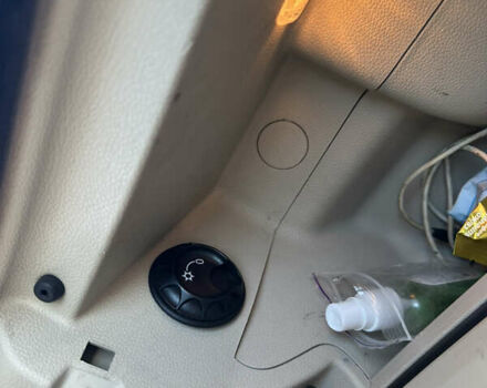 Синий Шкода Фабия, объемом двигателя 1.2 л и пробегом 265 тыс. км за 4000 $, фото 20 на Automoto.ua