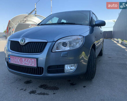 Синий Шкода Фабия, объемом двигателя 1.6 л и пробегом 158 тыс. км за 6500 $, фото 4 на Automoto.ua