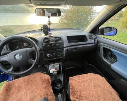 Синий Шкода Фабия, объемом двигателя 1.2 л и пробегом 250 тыс. км за 3700 $, фото 6 на Automoto.ua