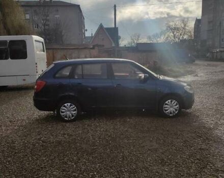 Синий Шкода Фабия, объемом двигателя 1.4 л и пробегом 219 тыс. км за 4449 $, фото 1 на Automoto.ua