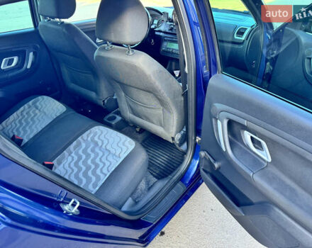 Синий Шкода Фабия, объемом двигателя 1.39 л и пробегом 291 тыс. км за 4700 $, фото 11 на Automoto.ua