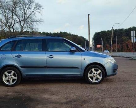 Синий Шкода Фабия, объемом двигателя 1.4 л и пробегом 245 тыс. км за 5600 $, фото 3 на Automoto.ua