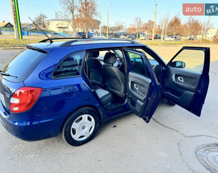 Синий Шкода Фабия, объемом двигателя 1.39 л и пробегом 291 тыс. км за 4700 $, фото 9 на Automoto.ua