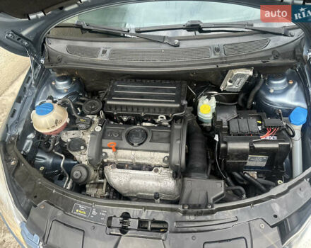 Синий Шкода Фабия, объемом двигателя 1.6 л и пробегом 205 тыс. км за 5150 $, фото 22 на Automoto.ua