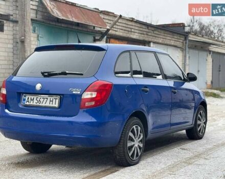 Синий Шкода Фабия, объемом двигателя 1.42 л и пробегом 280 тыс. км за 3990 $, фото 3 на Automoto.ua