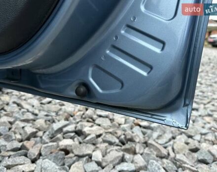 Синий Шкода Фабия, объемом двигателя 1.4 л и пробегом 245 тыс. км за 6299 $, фото 83 на Automoto.ua