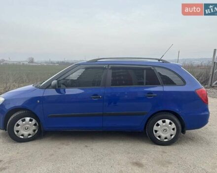 Синий Шкода Фабия, объемом двигателя 1.2 л и пробегом 200 тыс. км за 4200 $, фото 4 на Automoto.ua