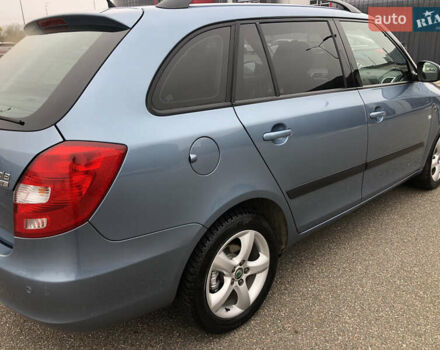 Синий Шкода Фабия, объемом двигателя 1.4 л и пробегом 200 тыс. км за 5500 $, фото 5 на Automoto.ua