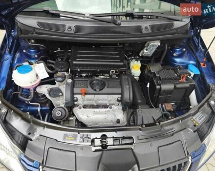 Синий Шкода Фабия, объемом двигателя 1.6 л и пробегом 243 тыс. км за 6400 $, фото 71 на Automoto.ua