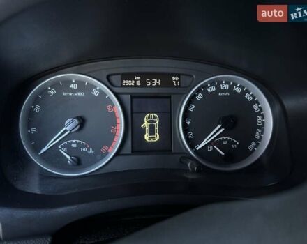 Синій Шкода Фабія, об'ємом двигуна 1.6 л та пробігом 230 тис. км за 4400 $, фото 21 на Automoto.ua