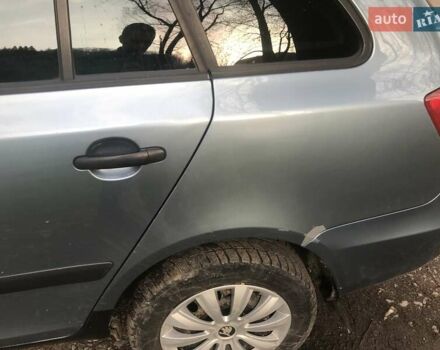 Синій Шкода Фабія, об'ємом двигуна 1.42 л та пробігом 228 тис. км за 5300 $, фото 1 на Automoto.ua