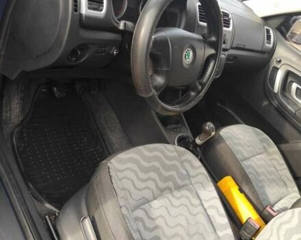 Синий Шкода Фабия, объемом двигателя 1.4 л и пробегом 219 тыс. км за 4449 $, фото 5 на Automoto.ua