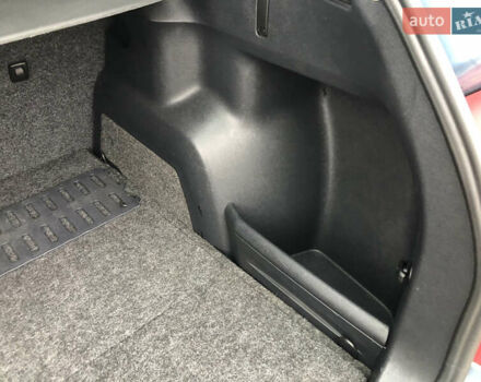 Синий Шкода Фабия, объемом двигателя 1.4 л и пробегом 200 тыс. км за 5500 $, фото 9 на Automoto.ua