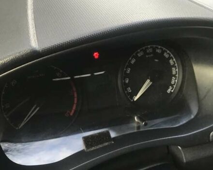 Синій Шкода Фабія, об'ємом двигуна 1.42 л та пробігом 228 тис. км за 5300 $, фото 8 на Automoto.ua
