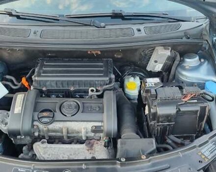 Синий Шкода Фабия, объемом двигателя 1.4 л и пробегом 245 тыс. км за 5600 $, фото 14 на Automoto.ua