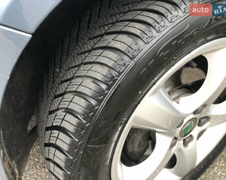 Синий Шкода Фабия, объемом двигателя 1.4 л и пробегом 200 тыс. км за 5500 $, фото 6 на Automoto.ua