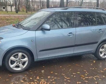 Синий Шкода Фабия, объемом двигателя 1.4 л и пробегом 200 тыс. км за 5900 $, фото 2 на Automoto.ua