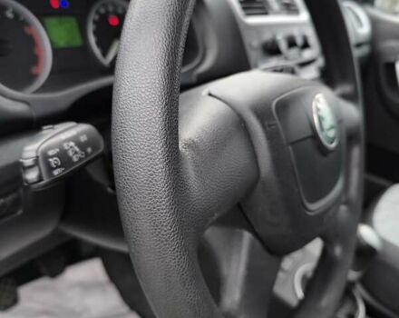 Синий Шкода Фабия, объемом двигателя 1.6 л и пробегом 181 тыс. км за 5500 $, фото 8 на Automoto.ua