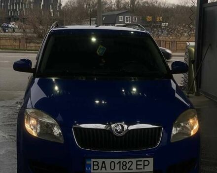 Синий Шкода Фабия, объемом двигателя 1.2 л и пробегом 202 тыс. км за 4300 $, фото 2 на Automoto.ua