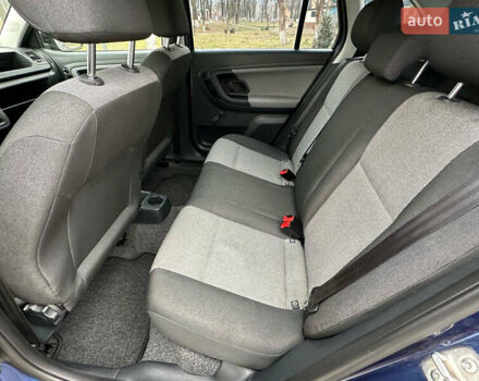 Синий Шкода Фабия, объемом двигателя 1.2 л и пробегом 160 тыс. км за 4500 $, фото 12 на Automoto.ua