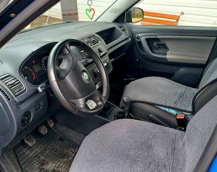 Синий Шкода Фабия, объемом двигателя 1.2 л и пробегом 178 тыс. км за 5100 $, фото 3 на Automoto.ua