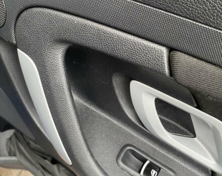 Синій Шкода Фабія, об'ємом двигуна 1.39 л та пробігом 243 тис. км за 5500 $, фото 17 на Automoto.ua