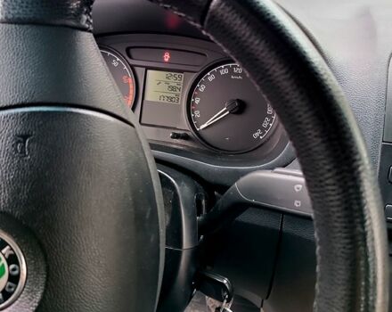 Синий Шкода Фабия, объемом двигателя 1.2 л и пробегом 178 тыс. км за 5100 $, фото 6 на Automoto.ua