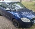 Синий Шкода Фабия, объемом двигателя 1.2 л и пробегом 300 тыс. км за 3300 $, фото 1 на Automoto.ua