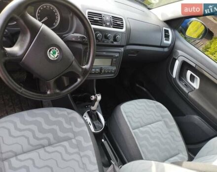 Синий Шкода Фабия, объемом двигателя 1.6 л и пробегом 204 тыс. км за 6950 $, фото 2 на Automoto.ua