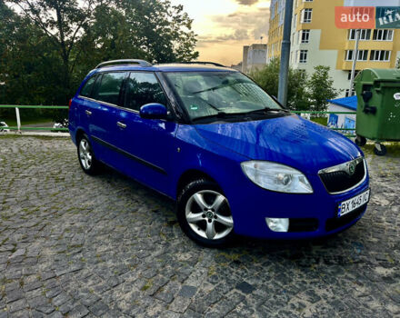 Синий Шкода Фабия, объемом двигателя 1.39 л и пробегом 186 тыс. км за 5750 $, фото 1 на Automoto.ua