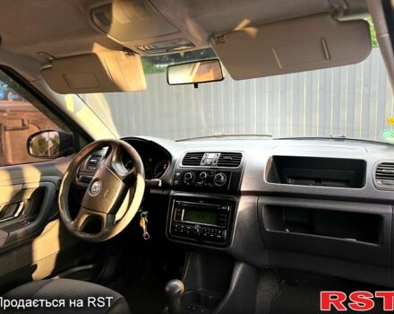 Синий Шкода Фабия, объемом двигателя 1.2 л и пробегом 227 тыс. км за 3800 $, фото 5 на Automoto.ua