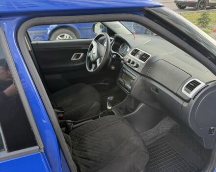 Синий Шкода Фабия, объемом двигателя 1.2 л и пробегом 150 тыс. км за 4500 $, фото 5 на Automoto.ua