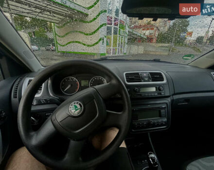 Синий Шкода Фабия, объемом двигателя 1.39 л и пробегом 186 тыс. км за 5750 $, фото 13 на Automoto.ua