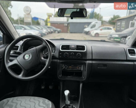 Синий Шкода Фабия, объемом двигателя 1.4 л и пробегом 217 тыс. км за 5700 $, фото 9 на Automoto.ua