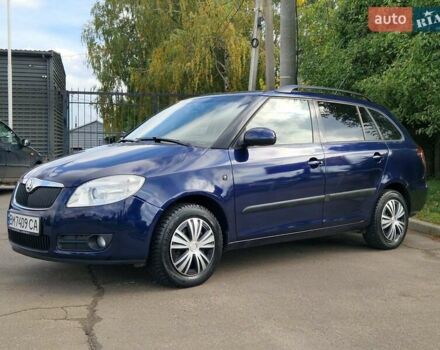 Синий Шкода Фабия, объемом двигателя 1.6 л и пробегом 225 тыс. км за 6500 $, фото 1 на Automoto.ua