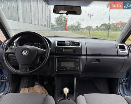 Синій Шкода Фабія, об'ємом двигуна 1.4 л та пробігом 212 тис. км за 5400 $, фото 67 на Automoto.ua