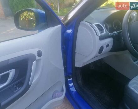 Синий Шкода Фабия, объемом двигателя 1.39 л и пробегом 167 тыс. км за 5500 $, фото 17 на Automoto.ua