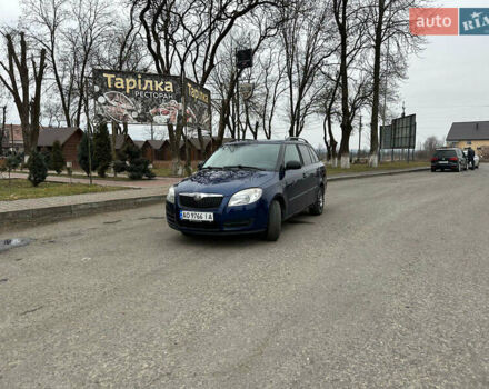 Синий Шкода Фабия, объемом двигателя 1.2 л и пробегом 160 тыс. км за 4500 $, фото 2 на Automoto.ua