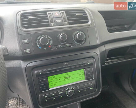 Синий Шкода Фабия, объемом двигателя 1.2 л и пробегом 189 тыс. км за 4300 $, фото 11 на Automoto.ua