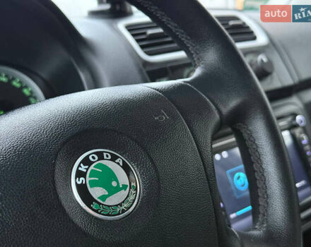 Синий Шкода Фабия, объемом двигателя 1.6 л и пробегом 238 тыс. км за 6999 $, фото 7 на Automoto.ua