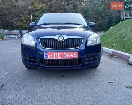Синий Шкода Фабия, объемом двигателя 1.6 л и пробегом 230 тыс. км за 7550 $, фото 139 на Automoto.ua