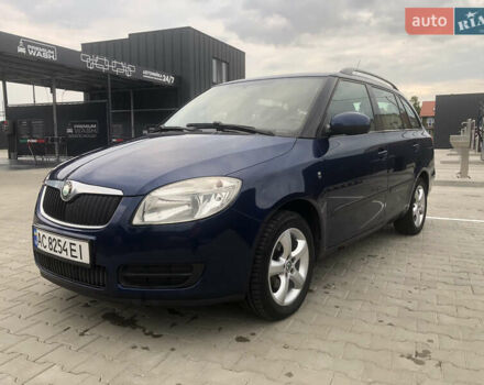 Синій Шкода Фабія, об'ємом двигуна 1.39 л та пробігом 220 тис. км за 4700 $, фото 1 на Automoto.ua