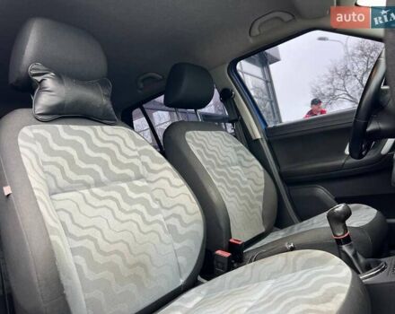 Синій Шкода Фабія, об'ємом двигуна 1.6 л та пробігом 230 тис. км за 6800 $, фото 19 на Automoto.ua