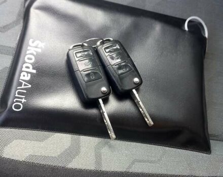 Синий Шкода Фабия, объемом двигателя 1.6 л и пробегом 230 тыс. км за 7550 $, фото 122 на Automoto.ua