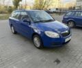 Синий Шкода Фабия, объемом двигателя 1.2 л и пробегом 150 тыс. км за 4500 $, фото 1 на Automoto.ua