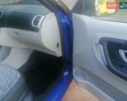 Синий Шкода Фабия, объемом двигателя 1.39 л и пробегом 167 тыс. км за 5500 $, фото 11 на Automoto.ua