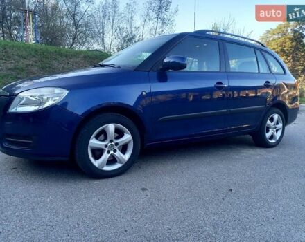 Синий Шкода Фабия, объемом двигателя 1.6 л и пробегом 230 тыс. км за 7550 $, фото 135 на Automoto.ua