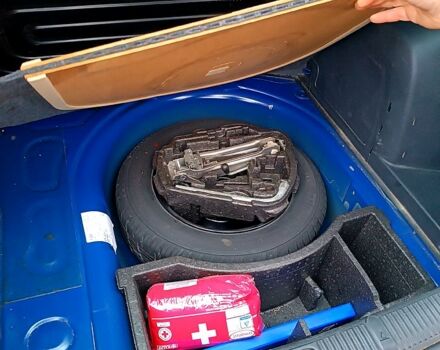 Синий Шкода Фабия, объемом двигателя 1.2 л и пробегом 178 тыс. км за 5100 $, фото 7 на Automoto.ua