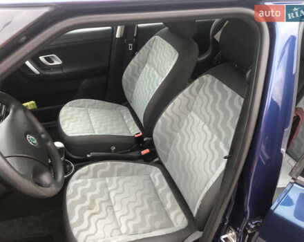 Синій Шкода Фабія, об'ємом двигуна 1.39 л та пробігом 220 тис. км за 4700 $, фото 5 на Automoto.ua