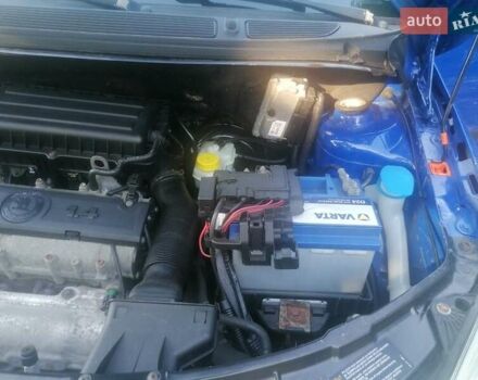 Синий Шкода Фабия, объемом двигателя 1.39 л и пробегом 167 тыс. км за 5500 $, фото 25 на Automoto.ua